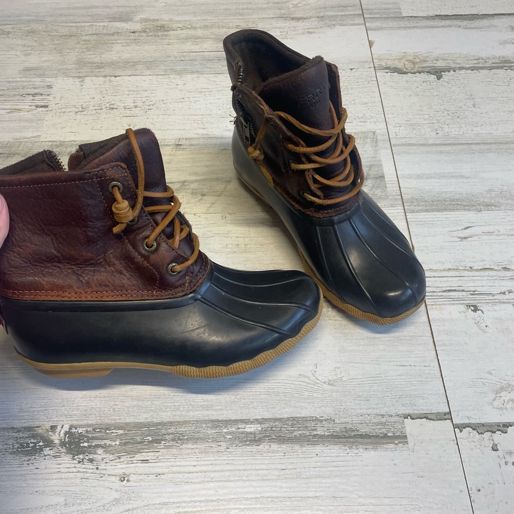 Women’s Sperry boots